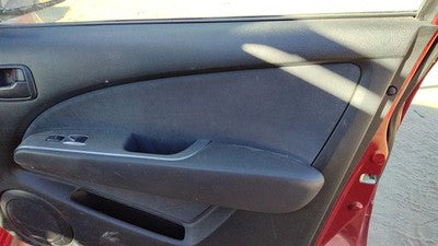 03-06 Outlander Passenger Right Front Door Trim Panel With Switches Black