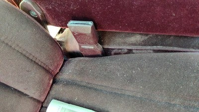 1989 Buick Century Passenger Right Front Seat Belt Buckle Receiver Oem Red