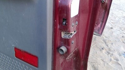 1999-2007 F350 Super Duty Passenger Right Rear Door Latch With Rods/Cables Back