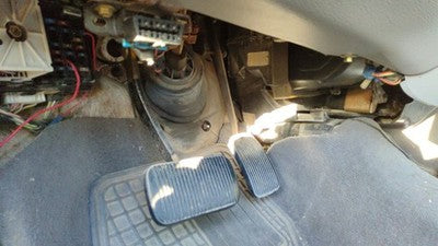 2000 Ford Taurus Gas And Brake Pedal Assembly Automatic Transmission