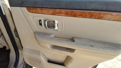 07-08 Grand Vitara Xl-7 Passenger Door Trim Panel With Switches Back Tan