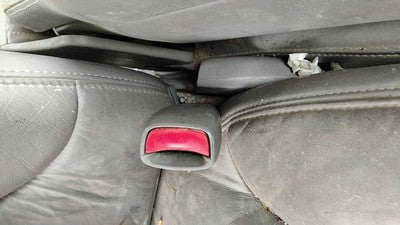 2000-05 Buick Park Ave Passenger Right Front Seat Belt Buckle Receiver Oem Gray