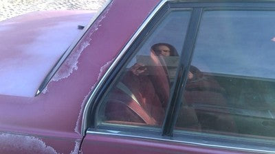 86-91 Eighty Eight Passenger Right Rear Vent Window Back Door Glass With Frame