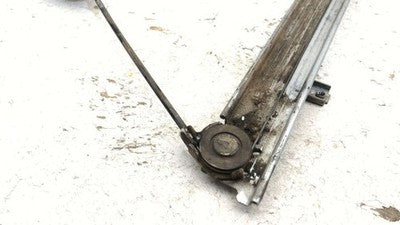 1986-1997 Nissan Hardbody Passenger Right Manual Window Regulator Oem 807003B300
