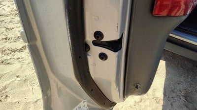 1998-2002 Oldsmobile Intrigue Driver Left Front Door Latch With Rods/Cables Oem