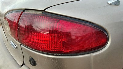 1995-1997 Ford Contour Passenger Right Outer Tail Light Brake Lamp Rear Crack