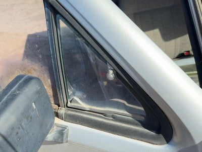 88-93 Pup Passenger Right Front Vent Window Small Door Glass With Frame Oem