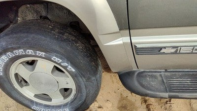 1992-1999 Chevy Suburban Driver Left Front Flare Moulding From Fender Oem
