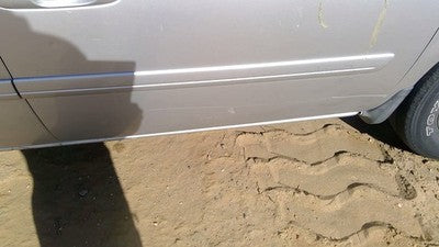 05-07 Caravan Passenger Right Front Moulding From Door Trim Strip Silver Ps2