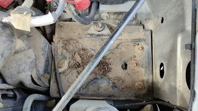 1999-2007 Sierra 2500 Hd Complete Battery Box Mount Tray With Hold Down Oem 8.1l