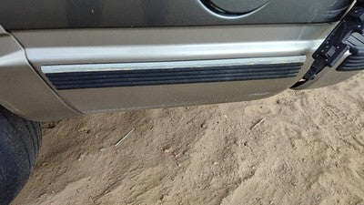 1999 Chevy Suburban Driver Left Rear Moulding On Quarter Panel Oem
