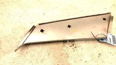 2003 Saturn Vue Quarter Rear Sail Molding Passenger Side 2002-2006 Oem 22697638