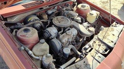 85-91 Pontiac Sunbird Driver Left Front Spindle Steering Knuckle With Wheel Hub
