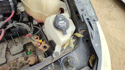 07-09 Grand Vitara Xl-7 Windshield Washer Fluid Reservoir With Pump Wiper Tank