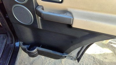 05-09 Land Rover Lr3 Passenger Right Rear Inside Door Trim Panel Switches Back