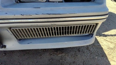 1982-1983 Oldsmobile Firenza Driver Left Front Grille Assembly Oem Silver