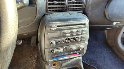 1997-1999 Saturn Sl1 Trim Bezel Around Radio Surround Dash Panel Oem 21060126
