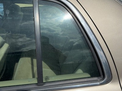94-11 Grand Marquis Driver Left Rear Vent Window Back Door Glass With Frame Oem
