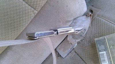 1985 Olds 88 Passenger Right Front Seat Belt Buckle Female Receiver Oem Tan
