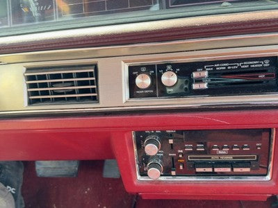1986-1988 Olds 88 Passenger Dash Trim Bezel With Heater Ac Vents Oem Red