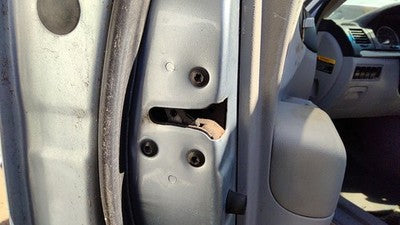 2007-2008 Hyundai Sonata Driver Left Front Door Latch With Rods/cables Oem