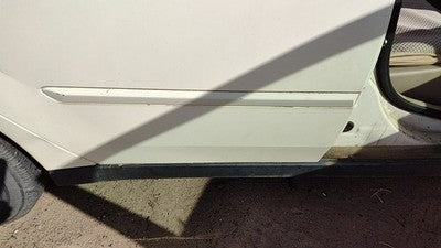 04-08 New Style Malibu Passenger Right Rear Moulding Fm Door Back Trim White 40U