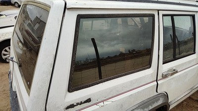 1984-2001 Jeep Cherokee Passenger Right Rear Quarter Glass Back Side Window Oem