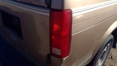 1985-2005 Chevy Astro Passenger Right Tail Light Oem Brake Lamp Rear 05978024