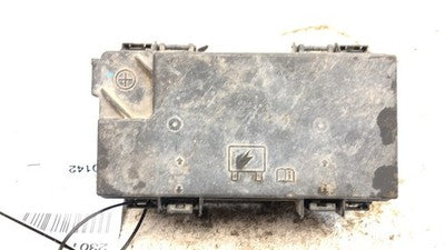 11 Chrysler Town & Country Multifunction Control Module Tipm Computer W Fuse Box