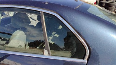 2005-2010 Vw Jetta Driver Left Rear Vent Window Back Door Glass With Frame Oem