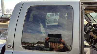 1999-2006 Gmc Sierra 2500 Passenger Right Rear Side Window Door Glass Oem Back