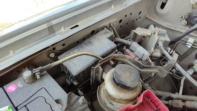 2003-2004 Nissan Xterra Engine Fuse Box Power Distribution Panel Oem 3.3L