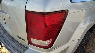 2007-2010 Jeep Grand Cherokee Passenger Right Tail Light Brake Lamp Oem Rear