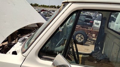 81-86 Dodge Ram W250 Driver Left Front Vent Window Small Door Glass With Frame