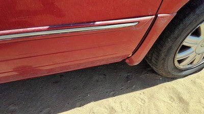 04-07 Town Country Passenger Right Front Moulding From Door Trim Strip Red Prh