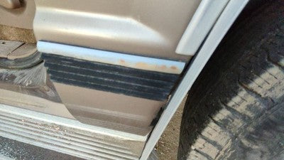 1994 Chevy Suburban Driver Left Rear Moulding On Quarter Panel Oem