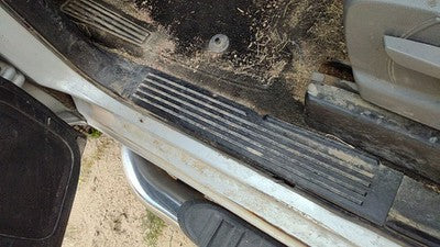 2015 Silverado 1500 Driver Left Lower Kick Trim Panel Oem H2r Gray
