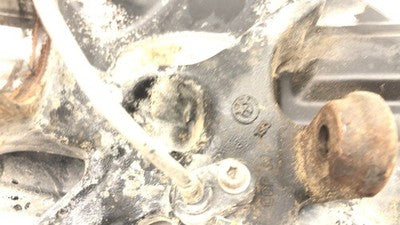 1999-2000 Bmw 323I Driver Left Front Spindle Steering Knuckle With Wheel Hub Oem