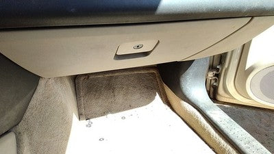 03-05 Cadillac Cts Glove Box Assembly Complete Door With Latch Oem Neutral 702