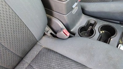 2002-2004 Nissan Xterra Passenger Right Front Seat Belt Buckle Receiver Gray K