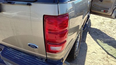 1997-2002 Ford Expedition Passenger Right Tail Light Brake Lamp Oem Rear