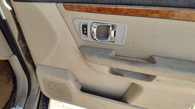 07-08 Grand Vitara Xl-7 Passenger Right Front Door Trim Panel With Switches Tan