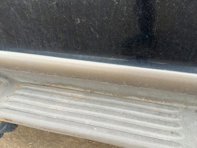 1997-2002 Ford Expedition Driver Left Front Lower Moulding From Door Oem