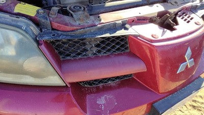 2003-2004 Mitsubishi Outlander Passenger Right Front Grille Assembly Oem Red