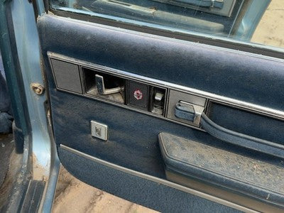 1986 Olds 88 Passenger Right Rear Door Trim Panel With Switches Back Blue