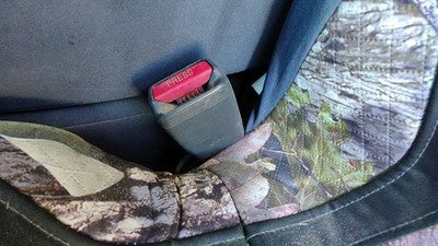 2004-2007 Nissan Titan Driver Left Front Seat Belt Buckle Receiver W Graphite