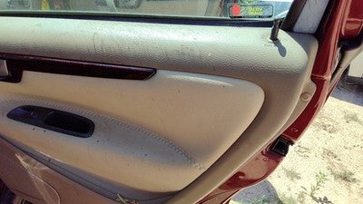 01-03 V70 Xc Passenger Right Rear Inside Door Trim Panel Wth Switches Back Beige