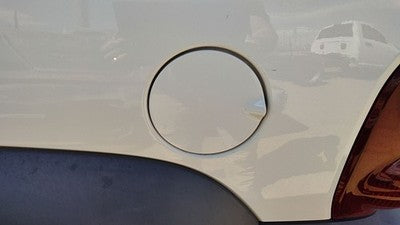2002-2007 Jeep Liberty Fuel Tank Door With Hinge Gas Lid Oem Filler White Pw1