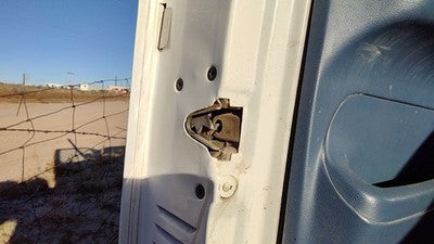 1995 Ford F150 Driver Left Front Door Latch With Rods/cables Oem