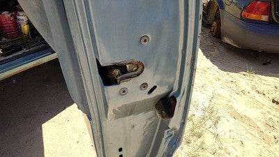 1986 Dodge Ram W150 Passenger Right Front Door Latch With Rods/Cables Oem